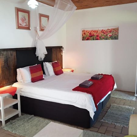 Geckos B&B And Self-Catering Coffee Bay Eksteriør billede