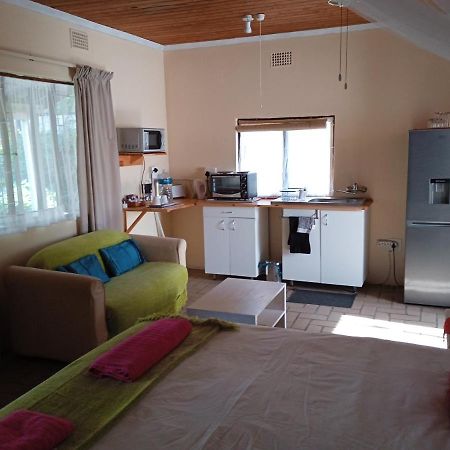 Geckos B&B And Self-Catering Coffee Bay Eksteriør billede